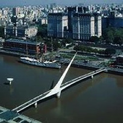 Puente de la Mujer en Puerto Madero, Buenos Aires