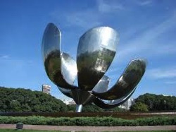 floralis de acero en buenos aires